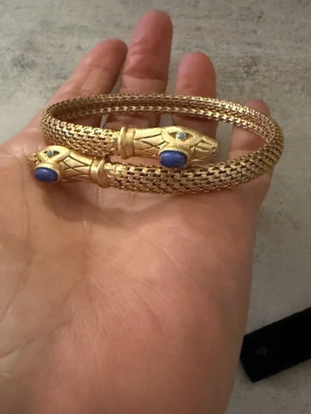 Stella & Dot Cobra Snake Gold Tone Mesh Coil Egyptian Revival Flexible Bangle OS - Picture 5 of 6